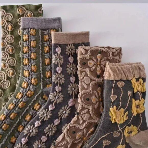 5-Pair Floral & Lace Socks | Neutral Tones | Ribbed Cuffs | Boutique Item - Picture 3 of 4